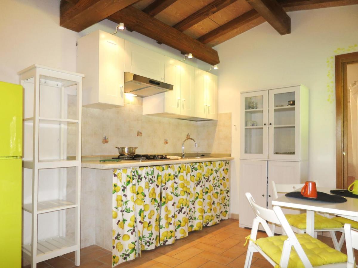 Holiday Home Chalet Del Lago By Interhome Bolsena Bagian luar foto